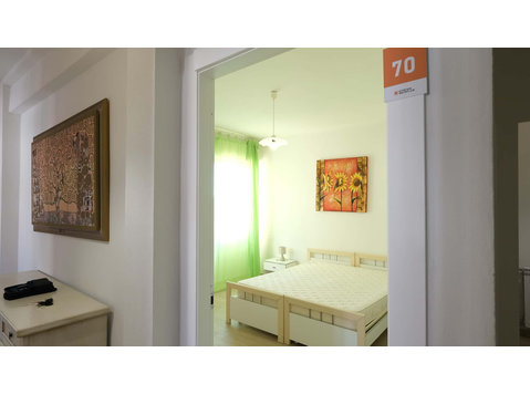 Via Oriani 35 - Stanza 70 - Apartments