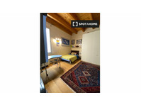 Room for rent in 2-bedroom apartment in Cagliari - Под Кирија