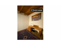 Room for rent in 2-bedrooms apartment in Cagliari - Annan üürile