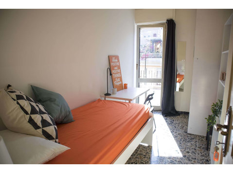 Via Ariosto n11 - Stanza 72 - Apartments