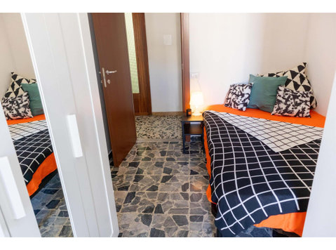 Via Tiziano n.62 - Stanza 79 - Apartments