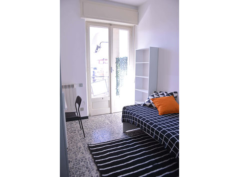 Via dei Passeri 3 - Stanza 35 - Apartments