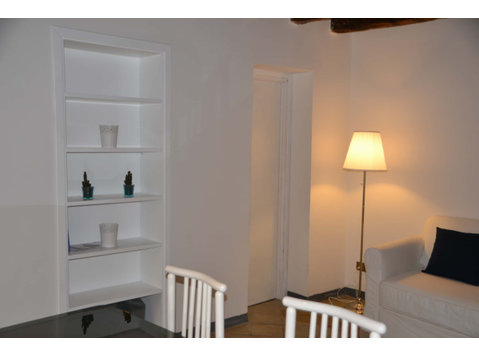 Luminoso Appartamento - Palermo Centro - குடியிருப்புகள்  