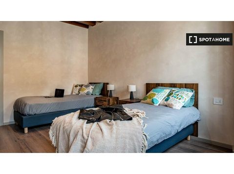 Bett zu vermieten in 4-Zimmer-Wohnung in Rovereto - Zu Vermieten