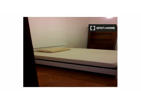Room for rent in 5-bedroom apartment in Le Albere, Trento - Vuokralle
