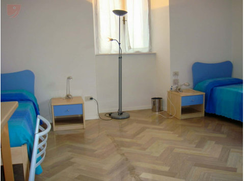 Room in Largo Giosuè Carducci, Trento for 118 m² with 3… - Apartments