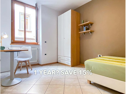 Room in Via Tommaso Gar, Trento for 39 m² with 2 bedrooms - Apartments