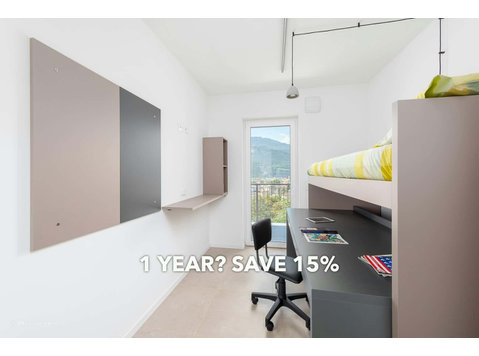 Room in Via Venezia, Trento for 48 m² with 2 bedrooms - Apartments