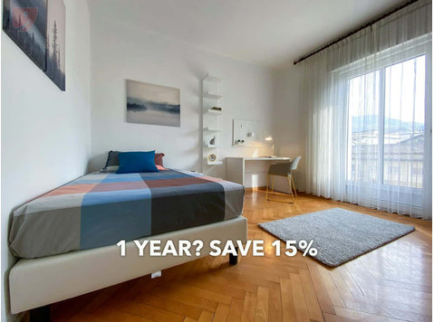 Room in Via della Prepositura, Trento for 161 m² with 6… - Apartments