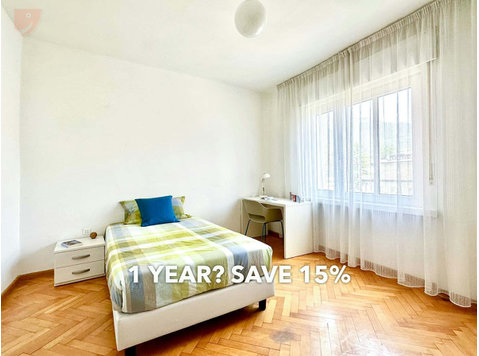 Room in Via della Prepositura, Trento for 161 m² with 6… - Apartments