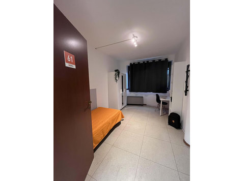 Via Del Brennero 136 - Stanza 61 - Apartments