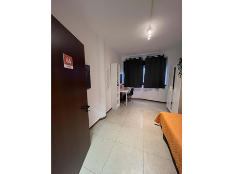 Via Del Brennero 136 - Stanza 64 - Mieszkanie