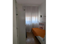 Via Fratelli Perini 173 - Stanza 35 - Apartments