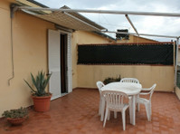 One-bedroom Penthouse With Terrace In Livorno Centre - Appartements