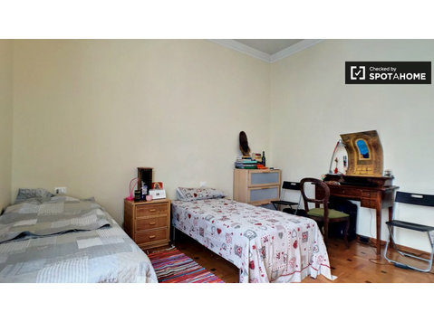 Floransa, Oltrarno'da 3 yatak odalı dairede kiralık yatak - Kiralık