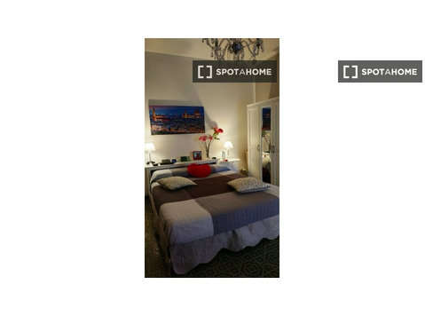 Zimmer in Wohngemeinschaft zu vermieten, Novoli, Florenz. - Zu Vermieten