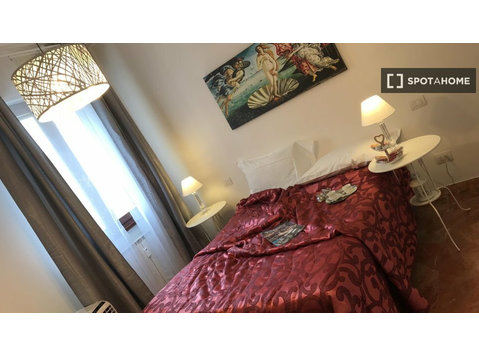 Zimmer in Wohngemeinschaft zu vermieten, Novoli, Florenz. - Zu Vermieten