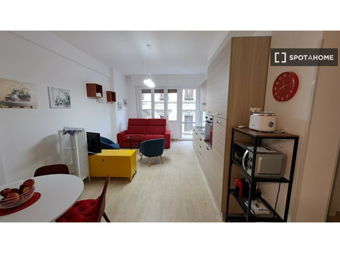 Apartamento de 1 dormitorio en alquiler en Florencia - Pisos