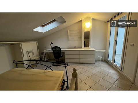 Floransa'da 2 yatak odalı daire - Apartman Daireleri