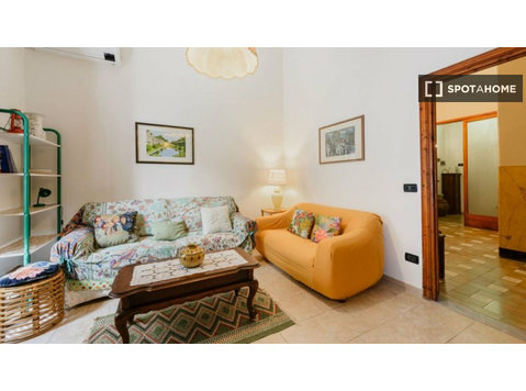 Apartamento de 4 habitaciones en alquiler en Florencia - Pisos