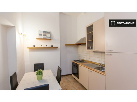 Apartamento de 4 habitaciones en alquiler en Florencia - Pisos