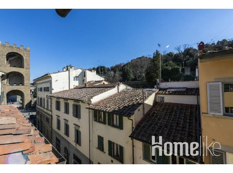 CLOSE TO PIAZZALE MICHELANGELO- A SIGNATURE LUXURY - Apartments