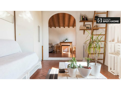 Gemütliche 1-Zimmer-Wohnung zur Miete in San Ambrogio,… - Wohnungen