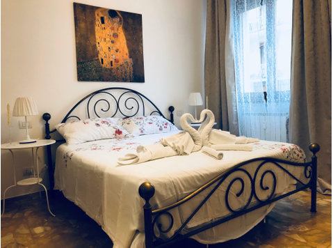 Klimt Room - آپارتمان ها