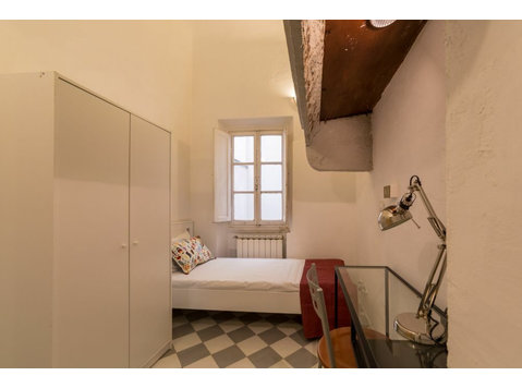 Luminosa stanza in Borgo Ognissanti - 	
Lägenheter