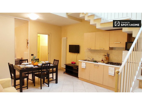 Rooms for rent in apartment with 2 bedrooms in Florence - Appartementen