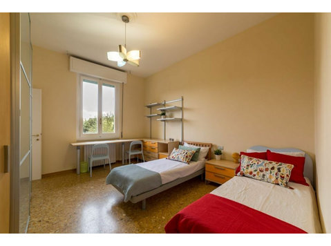Stanza condivisa in Via Benedetto Marcello - Apartman Daireleri