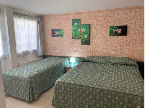 Viale Fratelli Rosselli, Florence - Apartments