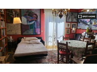 Room for rent in 5-bedroom apartment in Perugia - Til Leie