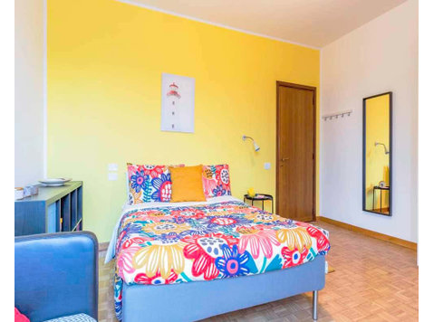 Stanza in Via Felice Mendelssohn - Apartments