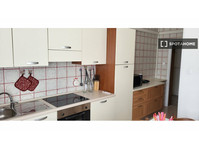 Bed for rent in 5-bedroom apartment in Padua - De inchiriat