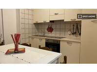 Bed for rent in 5-bedroom apartment in Padua - Aluguel