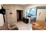 Room for rent in 5-bedroom apartment in Padua ONLY FEMALES - השכרה