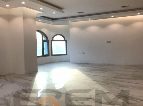 1st floor 4rent in Hiteen,with a private entrance - main St - اپارٹمنٹ
