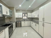 Modern 4  Bedroom in Jabriya - Appartementen
