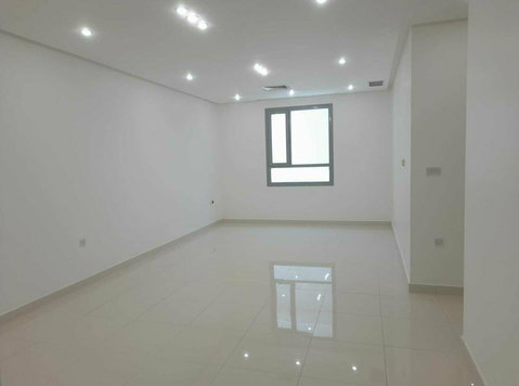 3 Bedroom Apartment Super Deluxe Spacious in Sabah Al Ahmad - Apartamentos