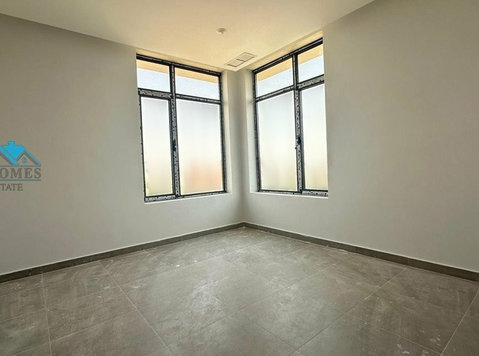 4 BR Floor in Bayan - דירות
