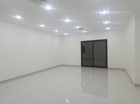 4 Bedroom in Jabriya - อพาร์ตเม้นท์