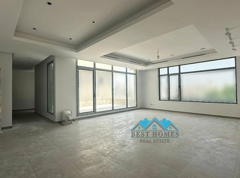4 BR Floor in Bayan - Apartments
