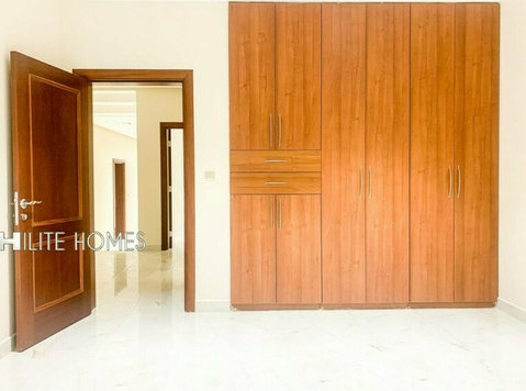 Three bedroom semi furnished apartment with balcony in salwa - Apartemen