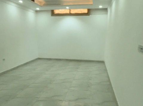 3master  bedrooms basement flat in salwa - Căn hộ