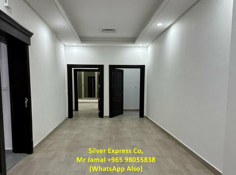 4 Spacious Bedroom Apartment for Rent in Abu Halifa. - Lejligheder