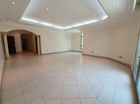 4 bedrooms apartment in salwa for expats - דירות