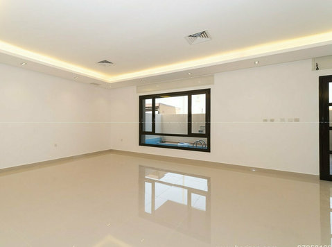 Abu Fatira- four bedroom ground floor w/ small private pool - Apartman Daireleri