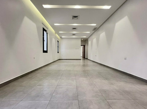 Abu Fatira – spacious, four bedroom floor - குடியிருப்புகள்  