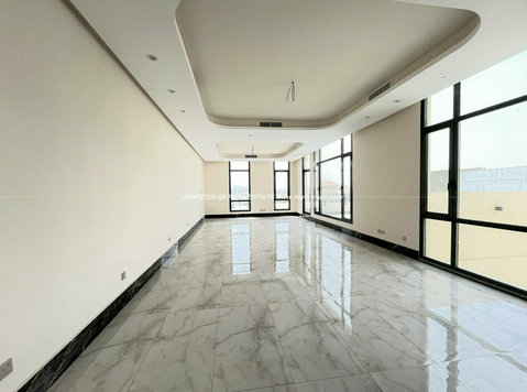 Abu Hasania – fantastic,3 master bdr penthouse w/private poo - Apartmány